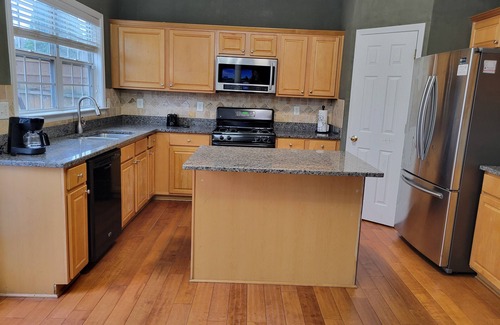 Woodstock House | Entire 4-bedroom house in prestigious community of Woodstock