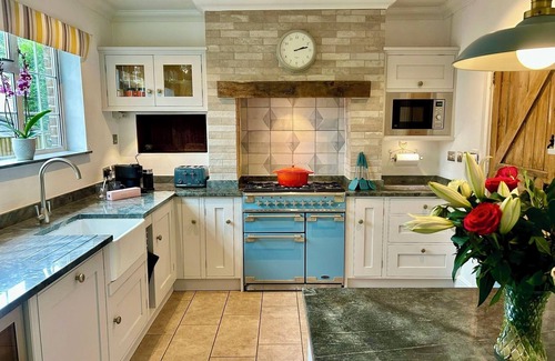 Redhill House | Entire 5 bedroom, beautifully refurbished detached house
