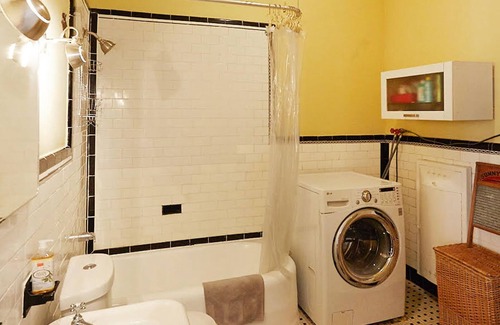 Clinton Hill Apartment | ENTIRE APARTMENT BIG & SUNNY, 1 STOP FROM MANHATTAN