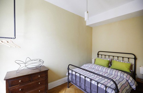 Clinton Hill Apartment | ENTIRE APARTMENT BIG & SUNNY, 1 STOP FROM MANHATTAN
