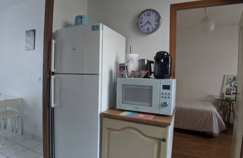 Saint-Denis Apartment | Entire apartment on the outskirts of Paris/Stade de France in a very quiet street