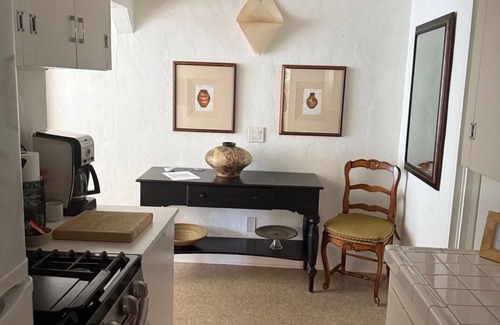 Encanto House | Entire Bungalow Located in Midtown Phoenix! Minutes off of the I10,