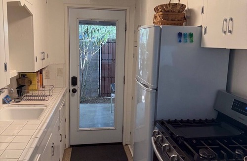 Encanto House | Entire Bungalow Located in Midtown Phoenix! Minutes off of the I10,