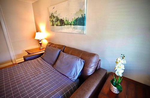 Indianapolis House | Entire Home/Firm Queen Bed/3 Miles to Downtown Indy