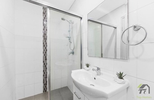 Lidcombe Apartment | Entire Home in Lidcombe- New