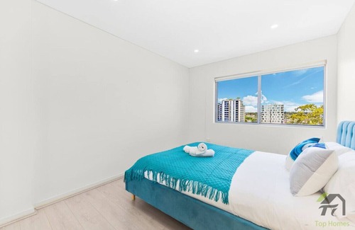 Lidcombe Apartment | Entire Home in Lidcombe- New