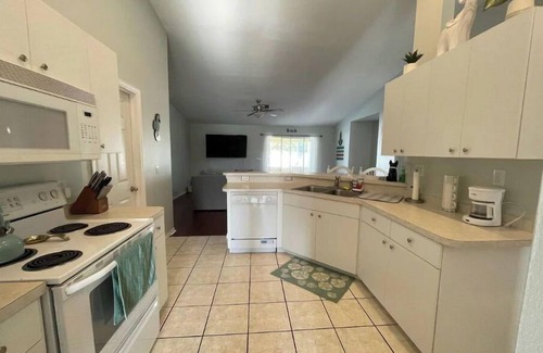 Fort Myers House | Entire home: Open & airy 2 bedroom home with pool