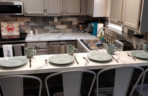 Northeast Virginia Beach House | Entire Home - Pet Friendly - Close to Beach - 2 Guests