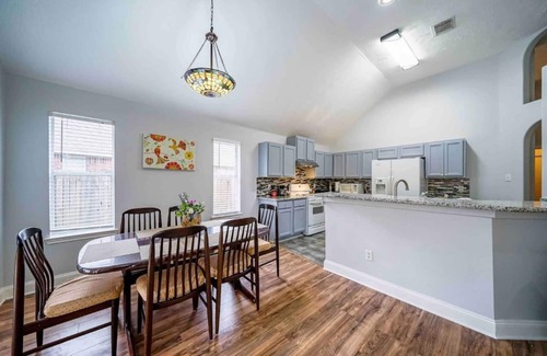 Lakeville House | Entire House | Open & Spacious Home