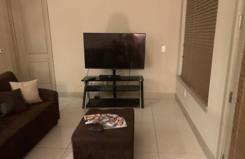 Woodlake - Briar Meadow Apartment | Entire Luxury 1 Bedroom Apartment near Galleria