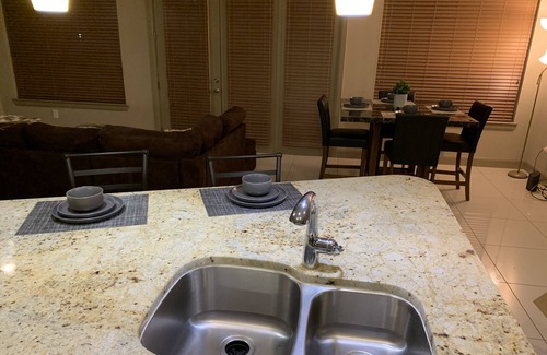 Woodlake - Briar Meadow Apartment | Entire Luxury 1 Bedroom Apartment near Galleria