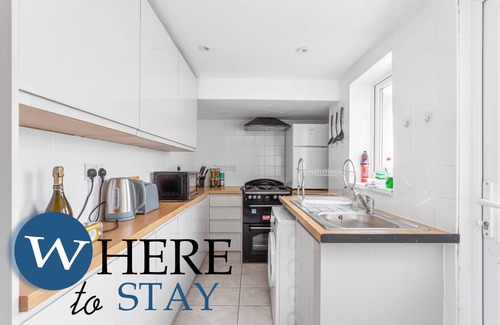 Barrow-in-Furness Apartment | Entire Modern House City Center