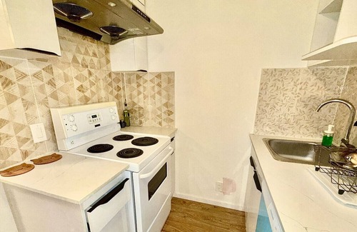 Maple Ridge Condo | Entire Private Guest Suite, 2 parking spaces