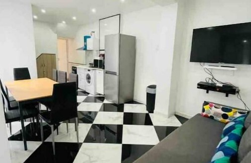Aubervilliers Apartment | Entire Residence Paris-stade de France