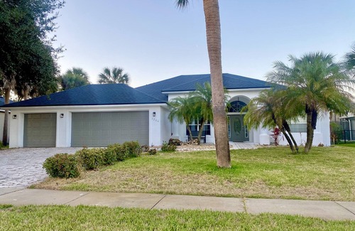 Port Orange House | Entire Residential Home w/Pool and hot tub