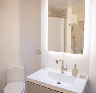 Capitol Hill House | Entire rowhouse in Capitol Hill with free parking