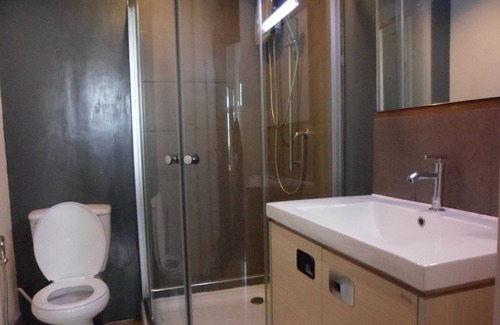 Chan Kasem House | Entire townhouse for 10 in Chatuchak area near Lat Phrao Subway Station