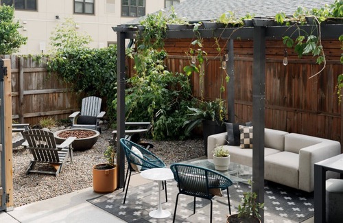 Summit - University House | Entire townhouse in Saint Paul, Posh Cathedral Hill