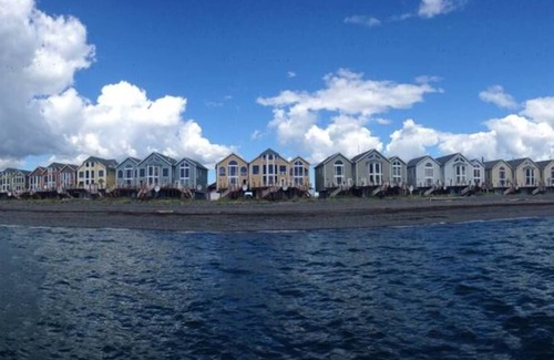 Homer House | Entire waterfront unit for your whole family!