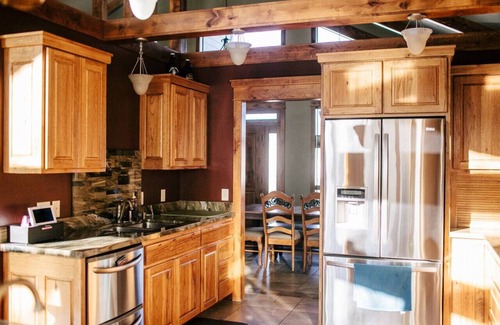 Baker City Apartment | Entire Wunder Mine Estate