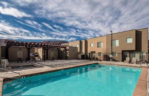 Moab House | Entrada at Moab 421 and 425