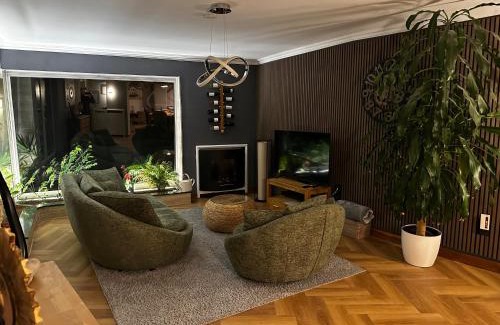 Emmerich House | Entspannung am Niederrhein - großes helles Haus mit Kamin