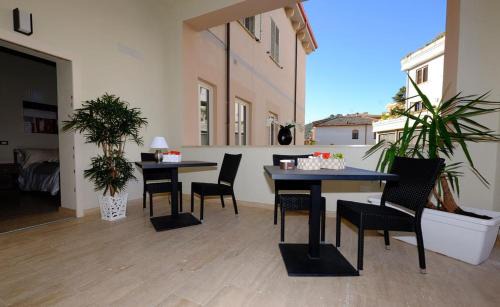 Iglesias Historic Centre Bed & Breakfast | EOS Room and Breakfast