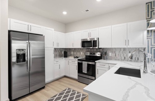 East Raleigh Apartment | Epic Living 5 Min From Downtown