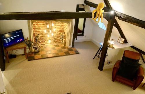 Windsor City Centre Apartment | Epic Location, Views & Large Private Terrace