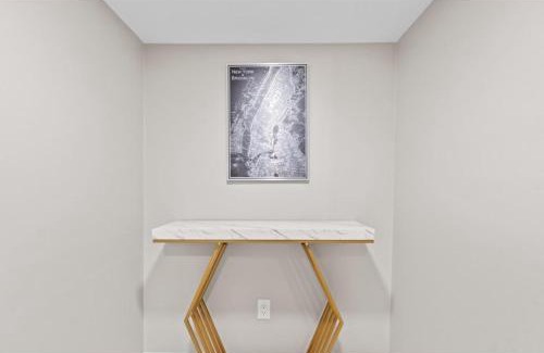 Constable Hook House | Epic Spa & Play Retreat NYC EWR Sleeps 30!