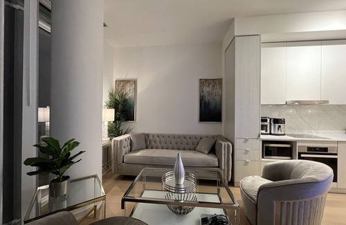 Downtown Toronto Condo | Epitome luxury lifestyle by the Lake, Fully Furnished Executive Penthouse PH112