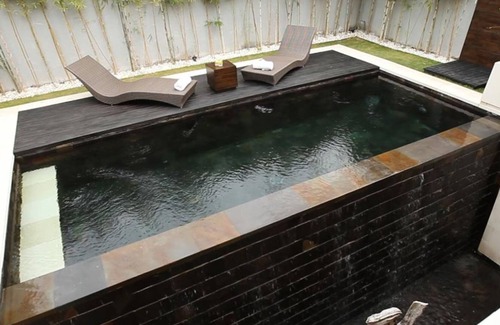 Laksmana House | EQLt1 Bedroom Waterfall Villa - Breakfast