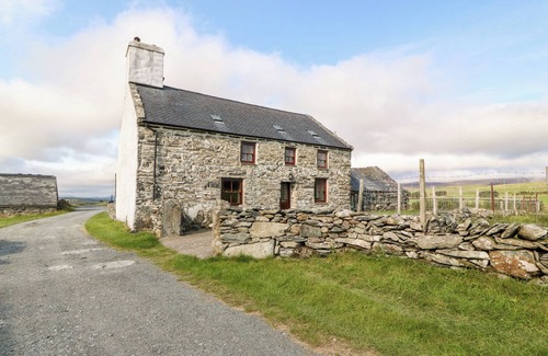 Garndolbenmaen Cottage | Ereiniog