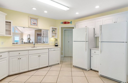 Gulf Shores House | Erica's Sandpiper. 8BR Beachfront. Heatable Pool. Single story!