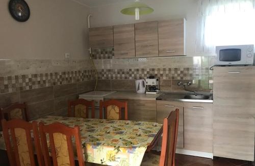 Poroszlo Apartment | Erika-Vendégház