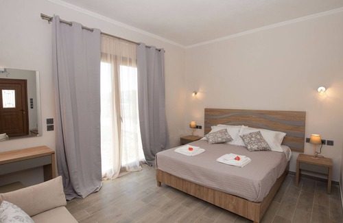 Erikousa Island Apartment | Erikousa Palace Double Suite 3