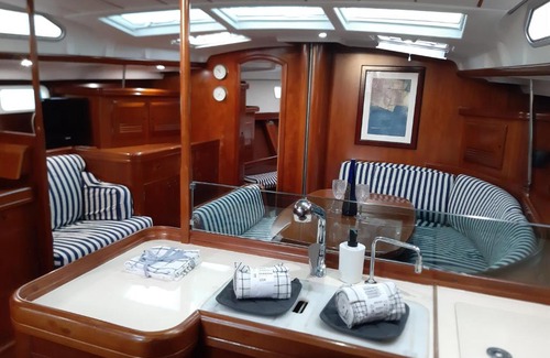Puerto Calero Boat Rental | Erima