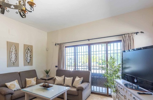Cabra House | Erisane Holiday Home
