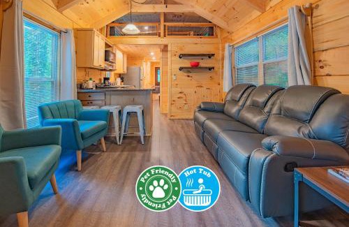 Lookout Valley Neighborhood Association House | Ernie Cabin Wauhatchie Woodlands Tiny Cabin