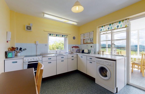 Conwy Cottage | Eryl - Three Bedroom Cottage, Sleeps 5