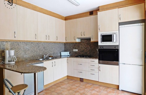 Les Tres Cales Ski Chalet | Pleasant villa with pool (A)