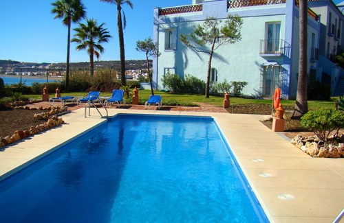 Costa del Sol Occidental Apartment | spacious apartment for 5 people on beachfront w. panoramis views