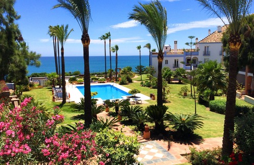 Costa del Sol Occidental Apartment | spacious apartment for 5 people on beachfront w. panoramis views