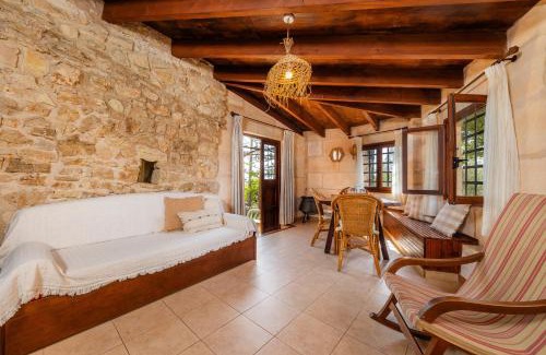 Petra House | Es Colomer