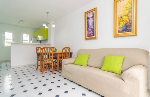 Alcudia House | ES MALLORQUI - Apartment with shared pool in Port d'Alcúdia. Free WIFI.