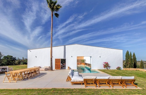 Maria de la Salut Ski Chalet | Spectacular designer villa 10 minutes from Playa de Muro