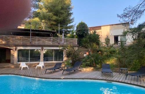 Nages-et-Solorgues House | Escapade en couple piscine privée