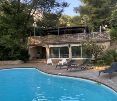 Nages-et-Solorgues House | Escapade en couple piscine privée