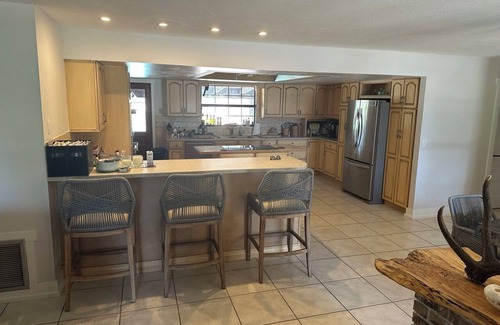 Englewood House | Escape to a Secluded 3-Bedroom Ranch Home with Pool, Billiards & Nearby Beaches