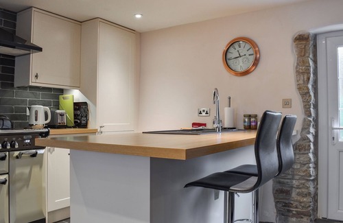 Umberleigh Cottage | Escape to Honeysuckle Cottage, a stylish retreat in High Bickington.